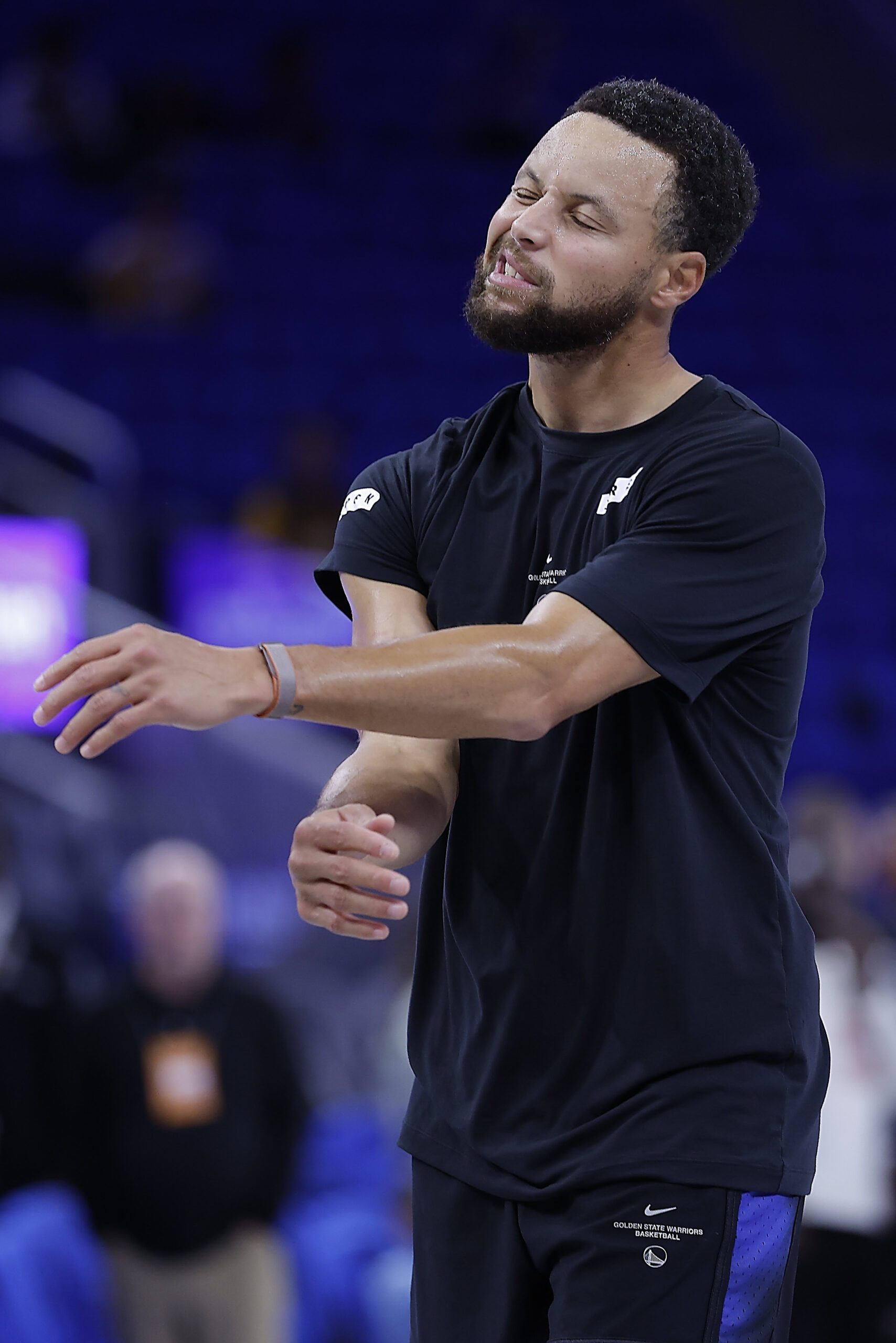 Warriors escape 25-point hole behind Stephen Curry’s 31, top Lakers